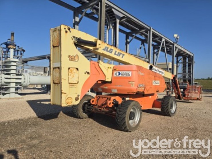 2017-jlg-800aj-image-3