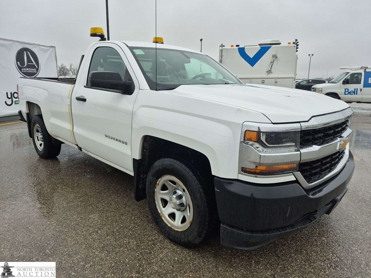 2018-chevrolet-silverado-1500-image-3