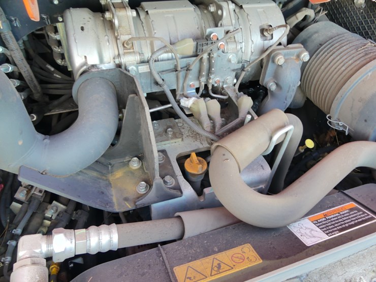 2023-kubota-svl75-2-image-9