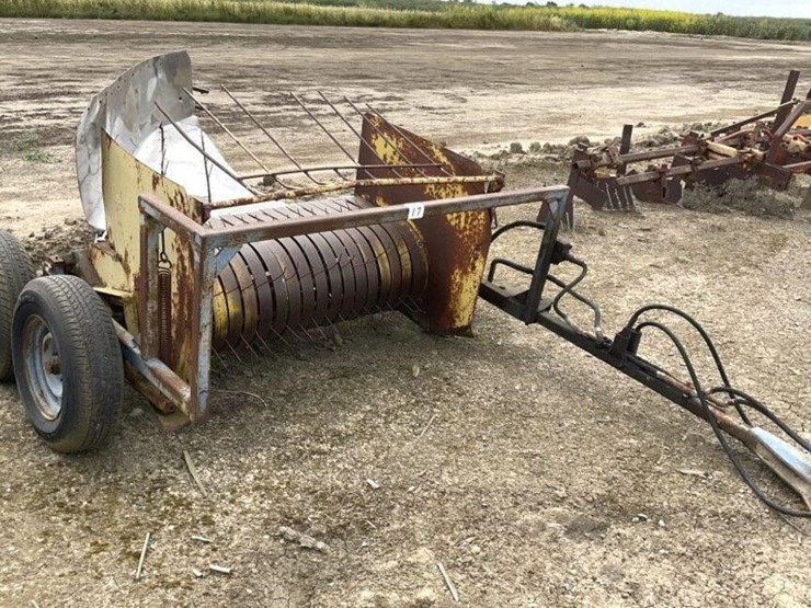 new-holland-5'-pull-hyd.-hay-turner-image-1