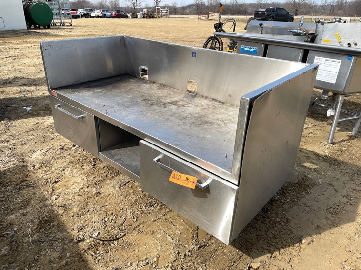 #3973-•-stainless-steel-prep-table-image-1