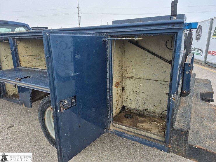 2008-ford-f550-image-32