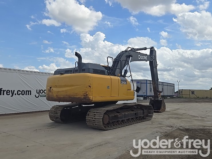 2017-deere-210g-lc-image-5