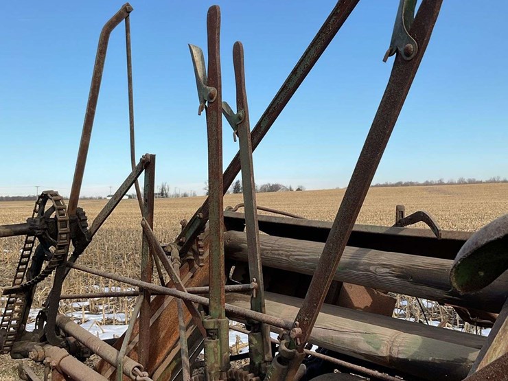 john-deere-8-image-9