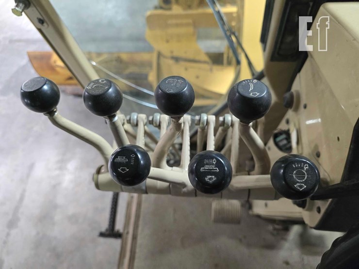 2001-caterpillar-140h-vhp-image-18