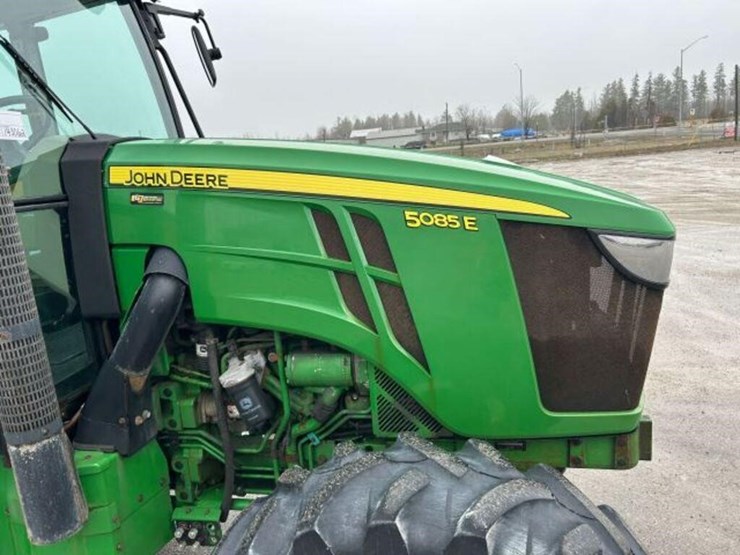 2016-john-deere-5085e-image-40