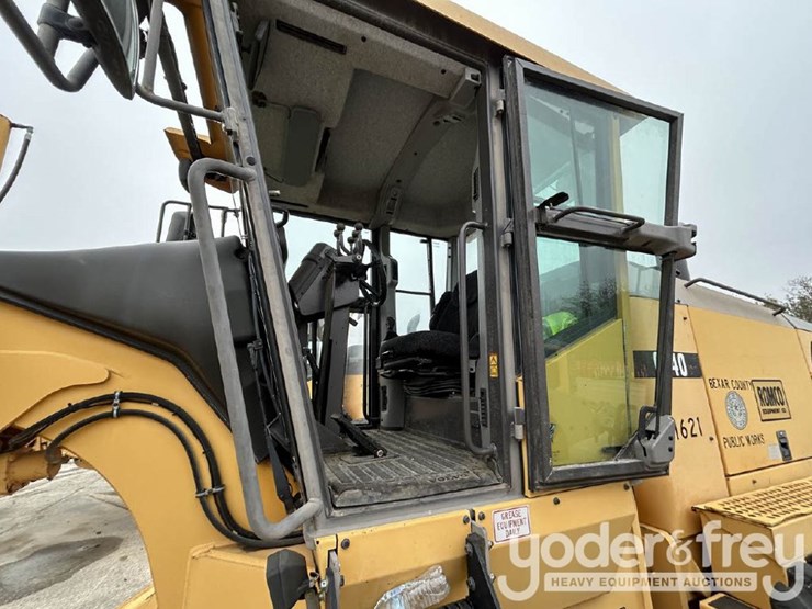 2008-volvo-g940-image-15