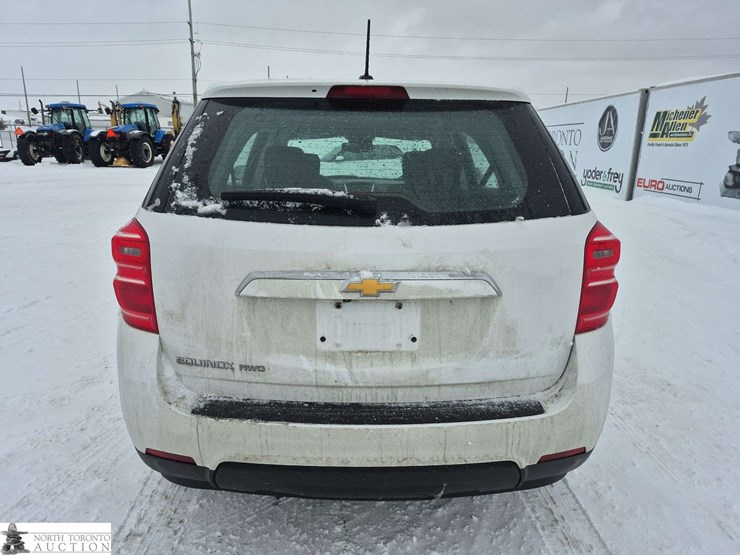 2017-chevrolet-equinox-image-4