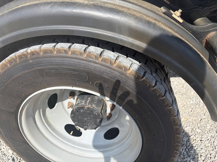 2012-ford-f550-image-6