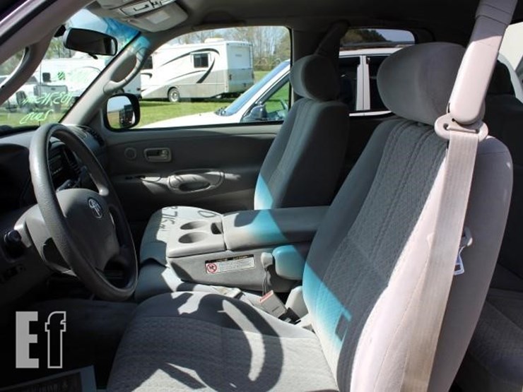 2003-toyota-tundra-image-8