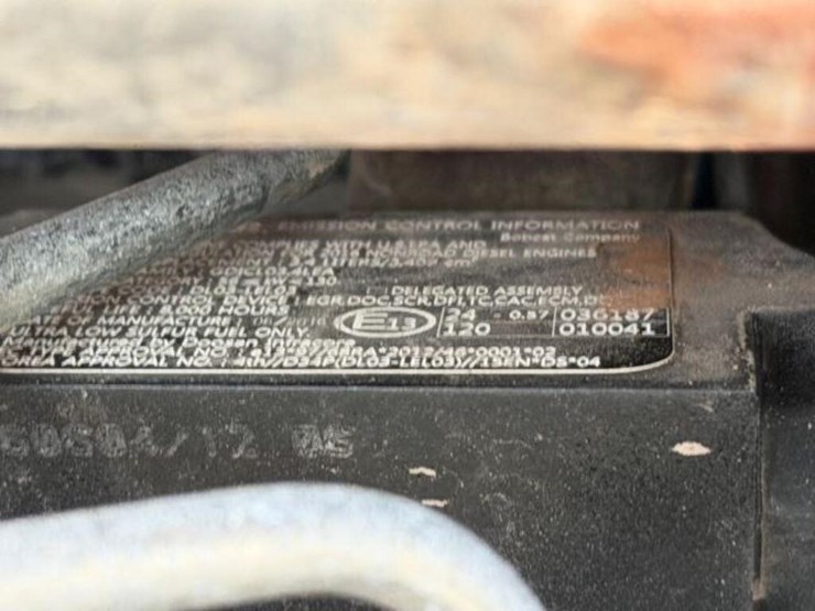 2016-bobcat-t750-image-24