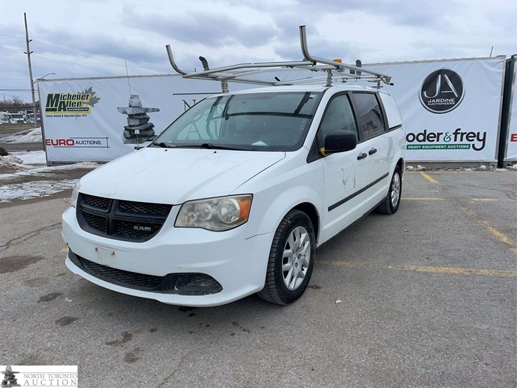 2015-ram-c/v-image-1