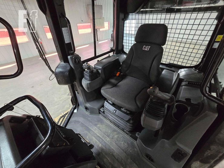 2022-caterpillar-d3-image-15