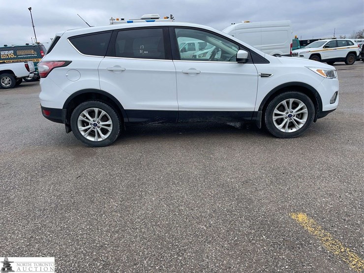 2017-ford-escape-image-4