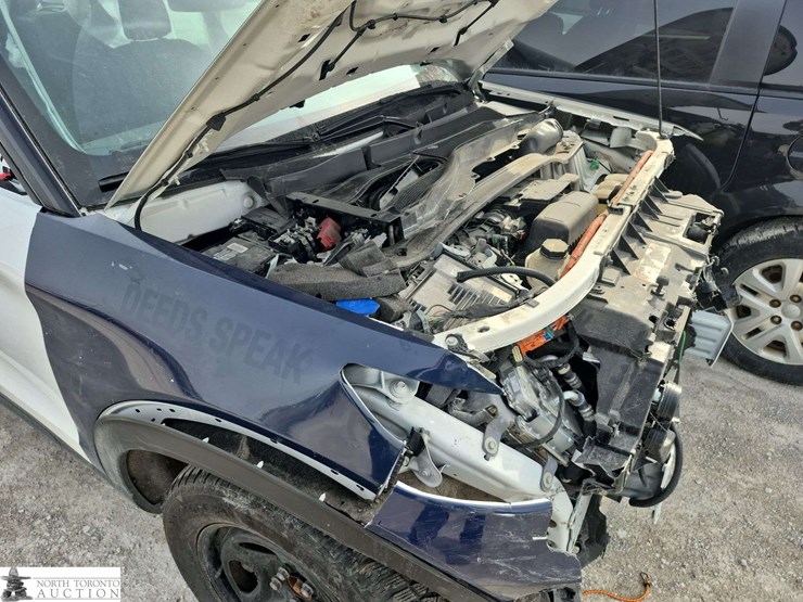 2023-ford-explorer-image-9