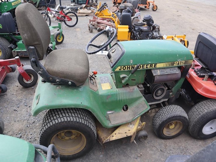 john-deere-212-image-7