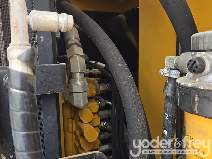 2018-caterpillar-305.5-image-84