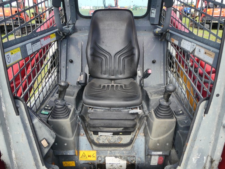 2020-takeuchi-tl8r2-image-11