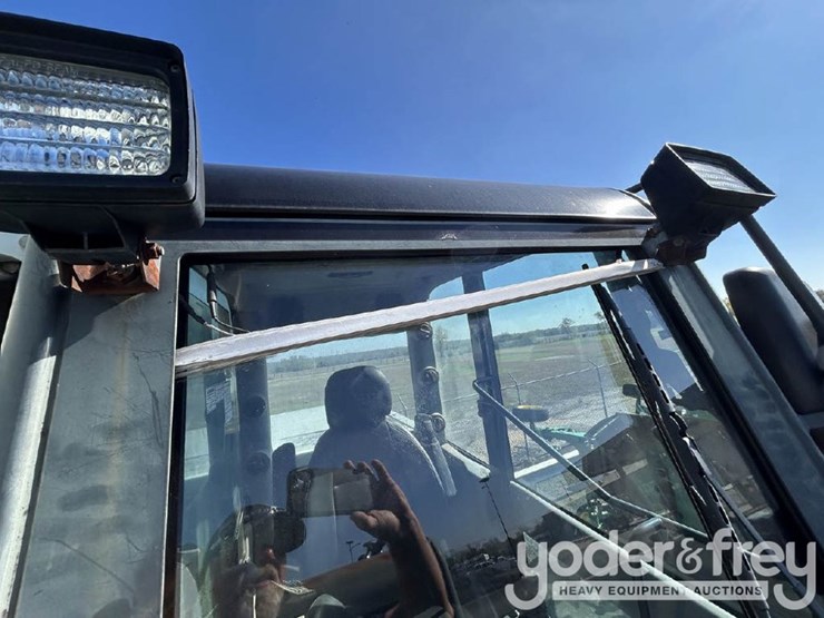 2011-gradall-xl4100-image-16