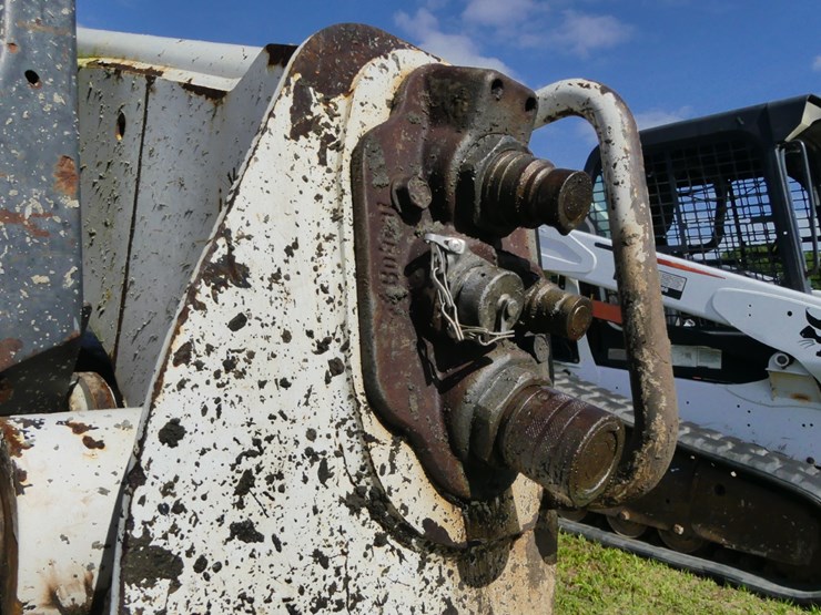 2000-bobcat-t650-image-11