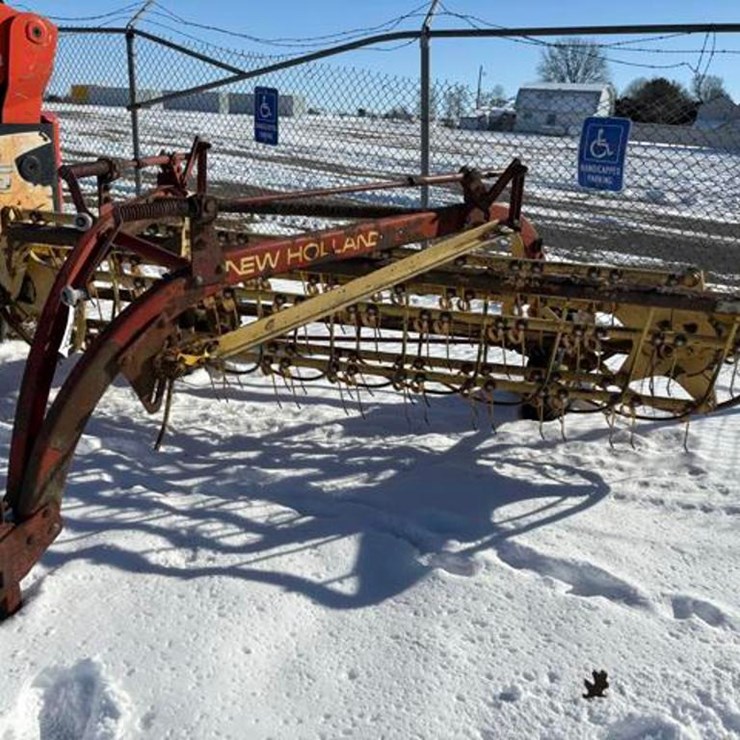 NEW HOLLAND 256