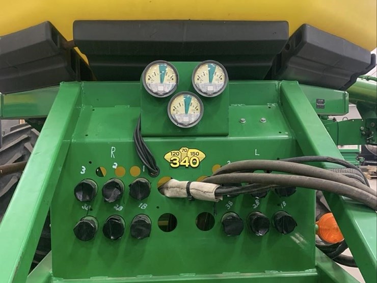 2007-john-deere-1910-image-2