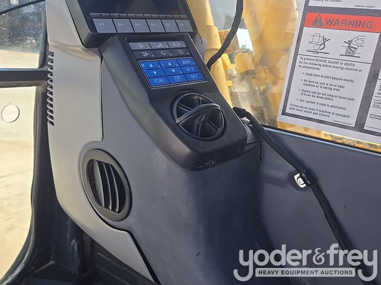 2015-komatsu-pc490-lc-11-image-155