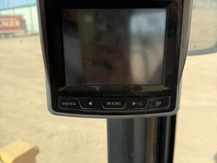 2014-hyundai-hl757tm-9a-image-21