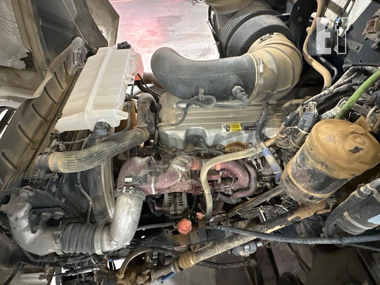 2010-mack-pinnacle-cxu613-image-27