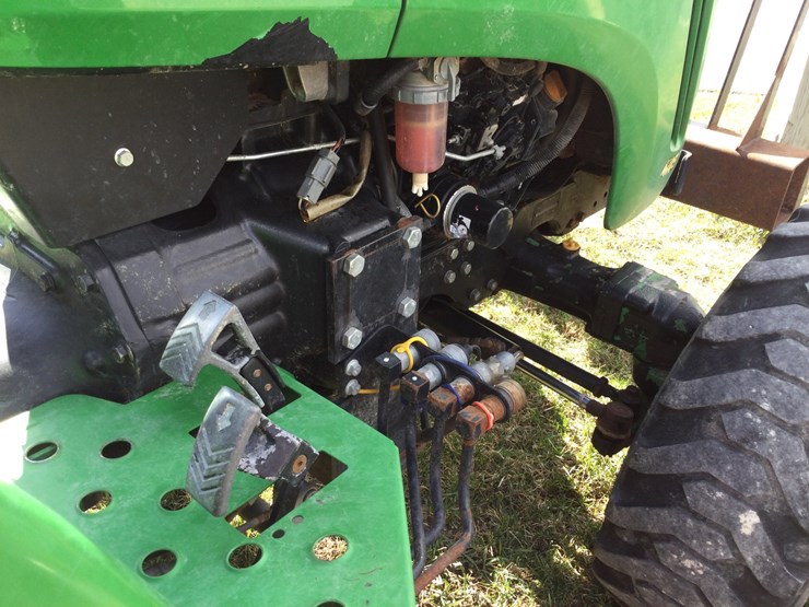 john-deere-4105-image-6