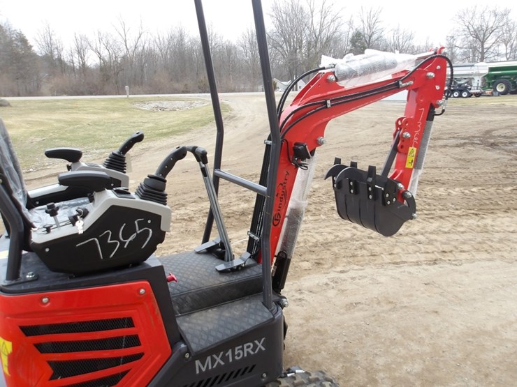 #7365-•-mx15rx-mini-excavator-image-10