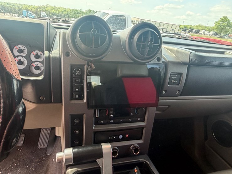 2004-hummer-h2-image-33