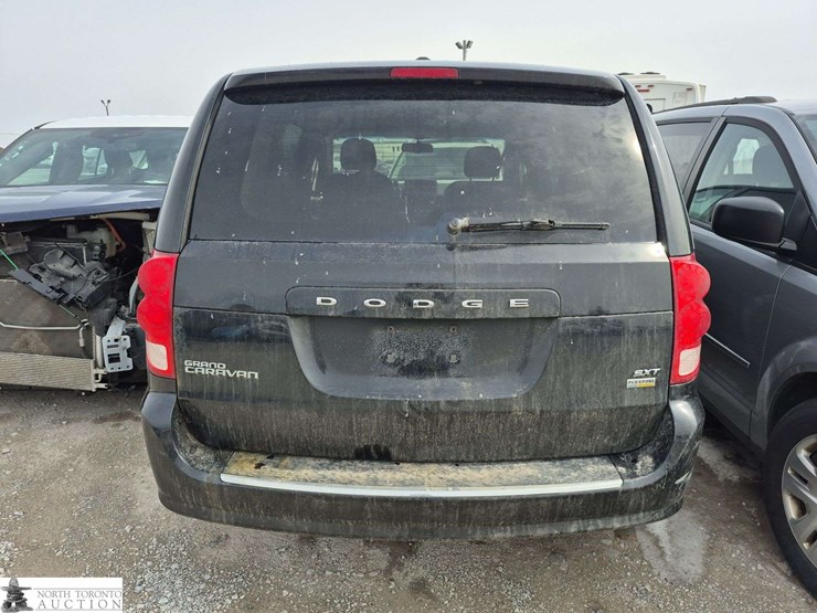 2016-dodge-grand-caravan-sxt-image-6