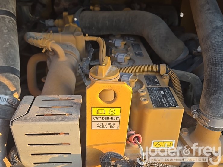 2022-caterpillar-289d3-image-63