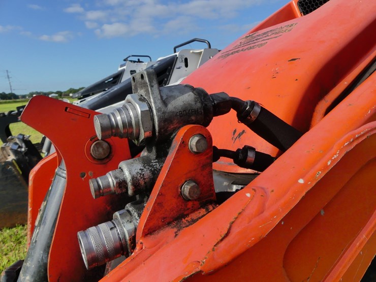 2023-kubota-scl1000-image-9