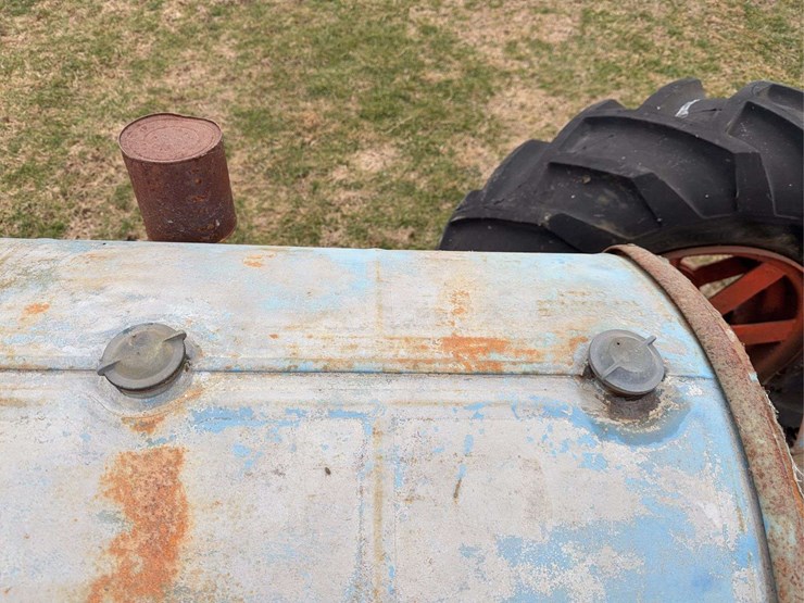 fordson-all-around-england-tractor-image-19