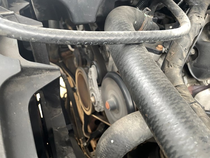 2015-chevrolet-suburban-image-95