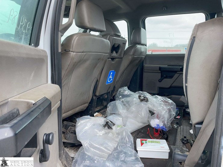 2017-ford-f350-image-15