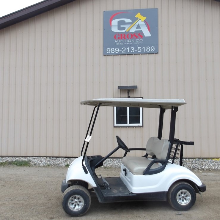 #6607 • Yamaha G16 Gas Golf Cart