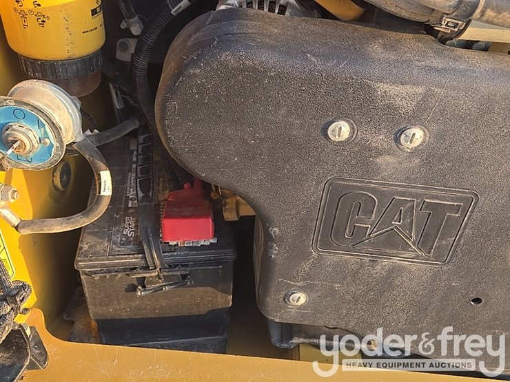 2022-caterpillar-289d3-image-50