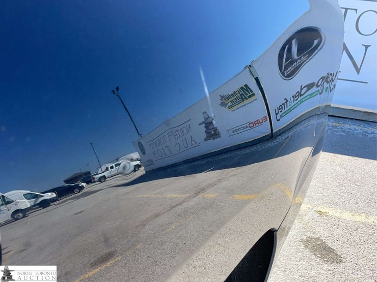 2019-chevrolet-suburban-image-30