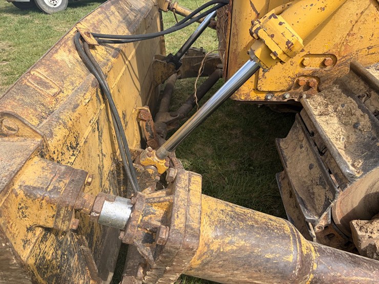 caterpillar-d7g-image-2