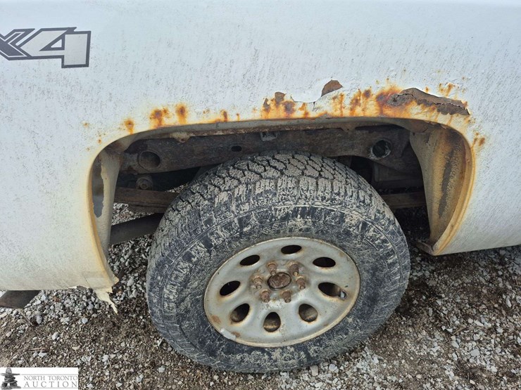 2013-chevrolet-silverado-1500-image-28