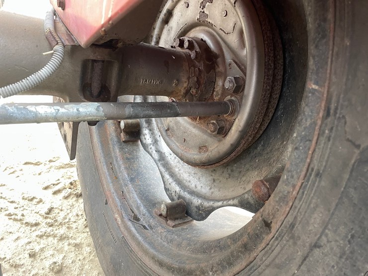 massey-ferguson-230-image-41