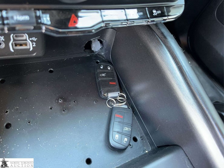 2021-dodge-durango-image-19