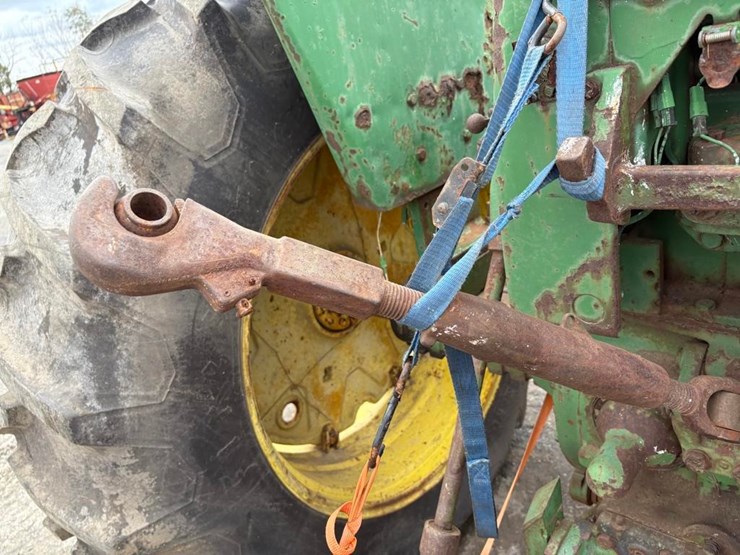 john-deere-4010-image-16