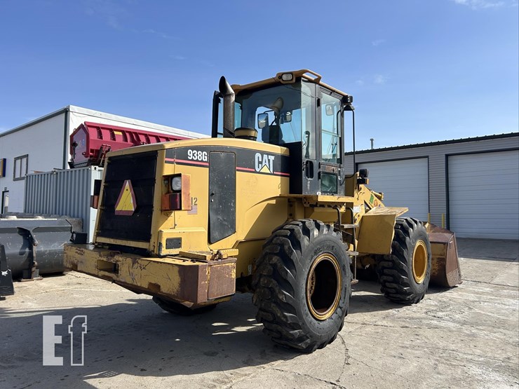 2000-caterpillar-938g-image-3