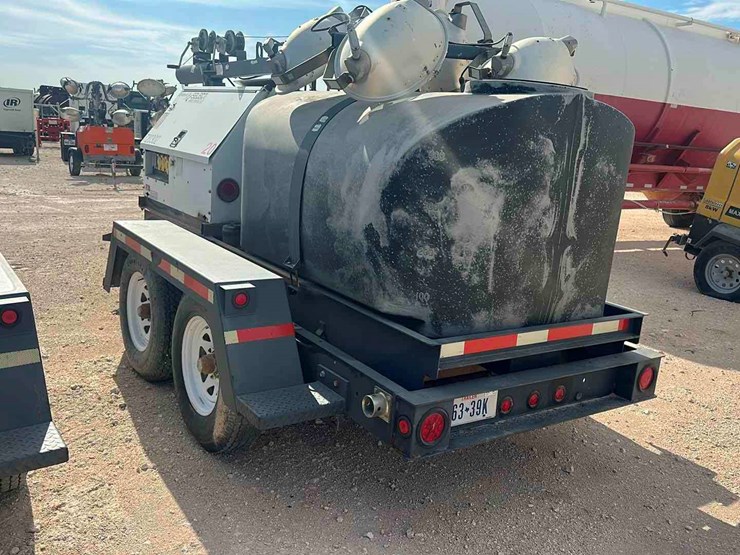 2011-multiquip-light-plant/-fuel-tank-trailer-image-7