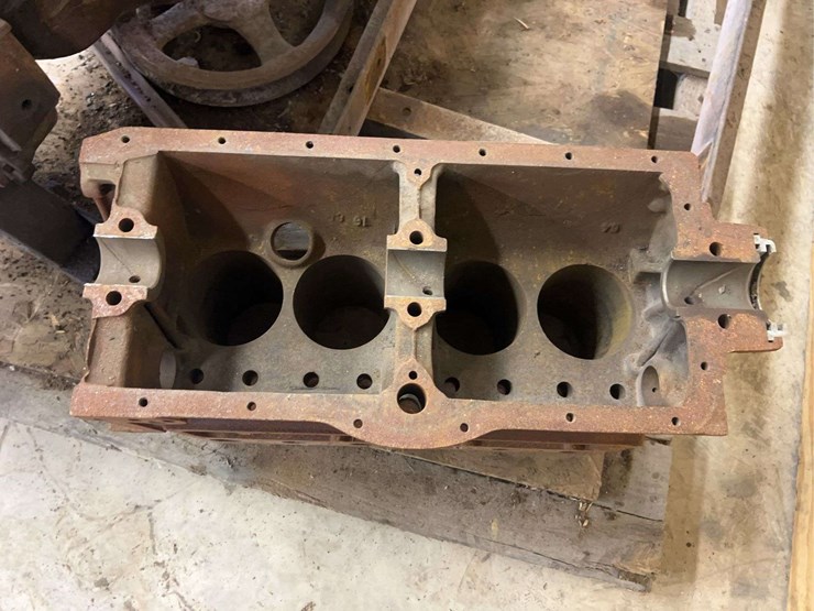 ford-engine-and-parts-image-27