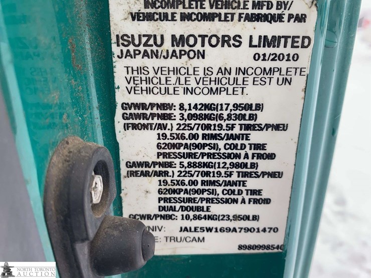 2010-isuzu-nqr-image-42